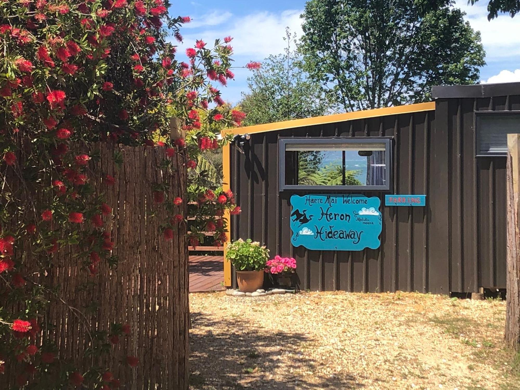 Heron Hideaway At First Light Rangihaeata Retreat Exterior photo